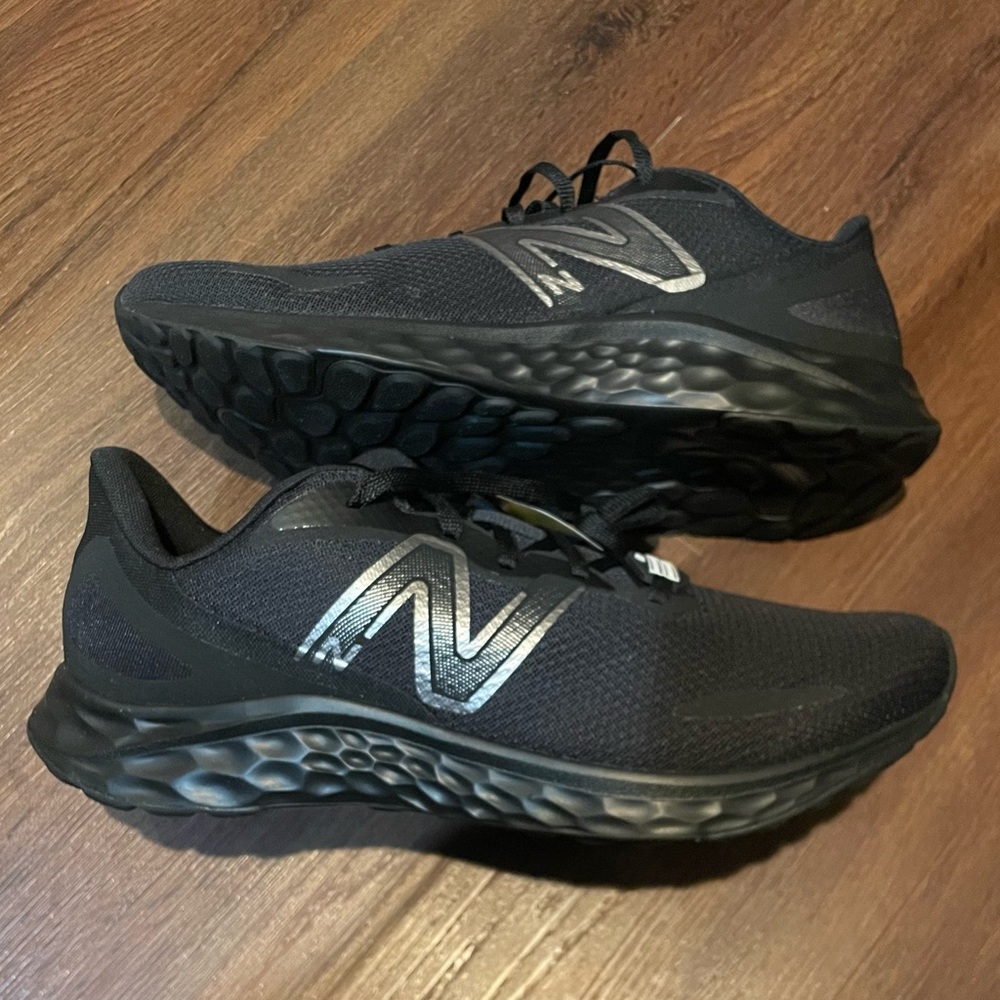 New Balance Fresh Foam Arishi v4 Slip Resistant Men size 13